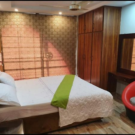 Hak Mall Suites And Apartments Rawalpindi Buitenkant foto