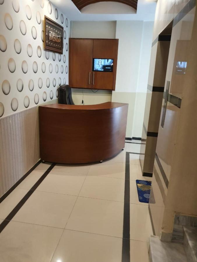 Hak Mall Suites And Apartments Rawalpindi Buitenkant foto