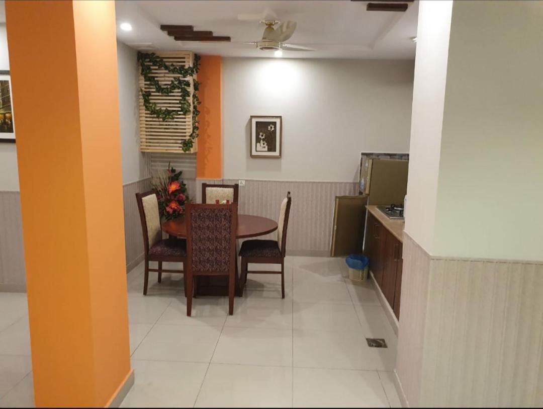 Hak Mall Suites And Apartments Rawalpindi Buitenkant foto