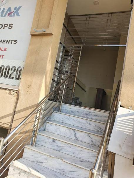 Hak Mall Suites And Apartments Rawalpindi Buitenkant foto